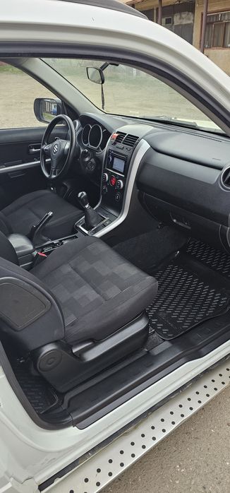 Vând Suzuki Grand Vitara 3 usi