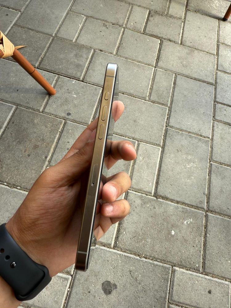 iPhone 15 Pro Max Silver // 256 Gb // Liber de rețea //