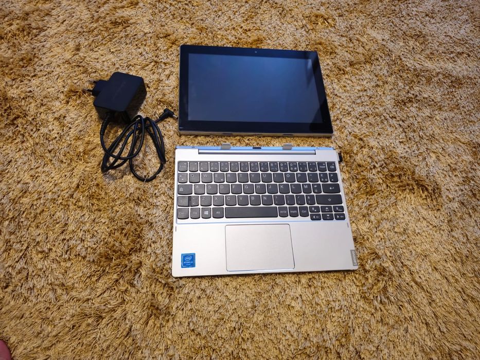 Vând sau schimb lenovo