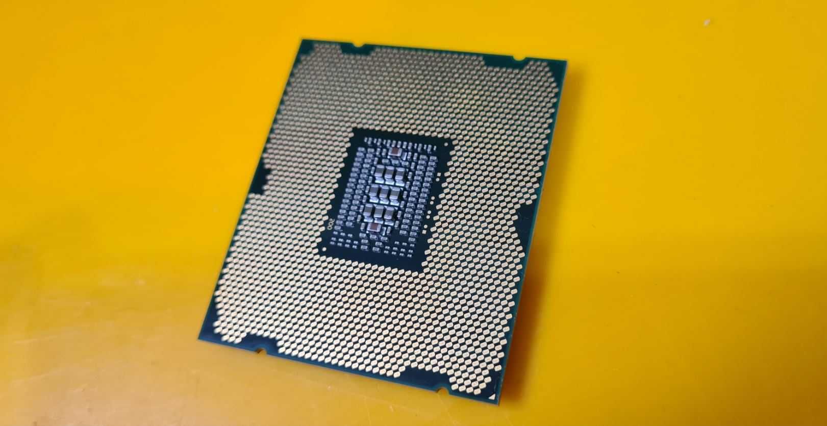Procesor Xeon E5-2630 6 nuclee 2.30Ghz Turbo 2,80Ghz 15MB, LGA 2011