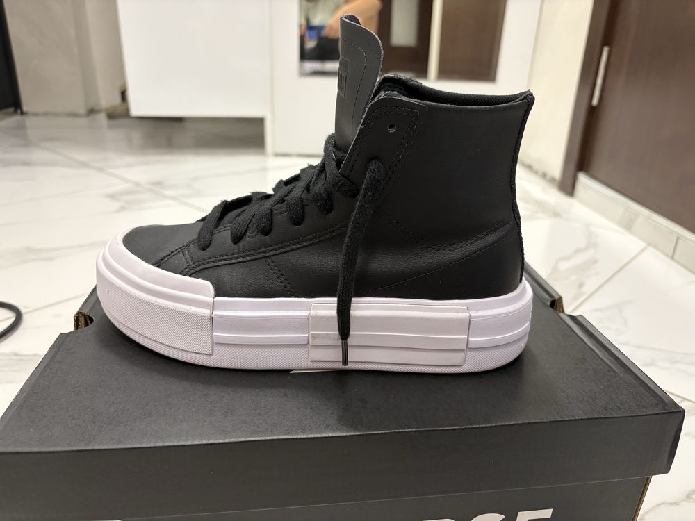 Converse кожени дамски кецове