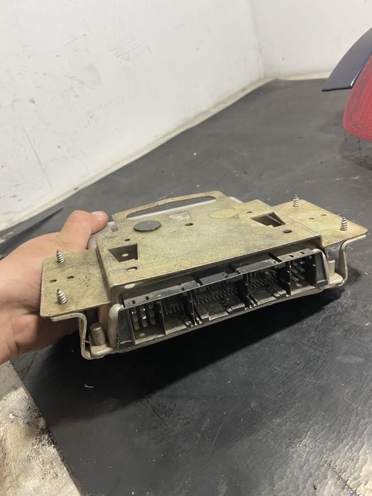 Calculator ecu Mercedes vito 2.2 cdi A0001530479 W638