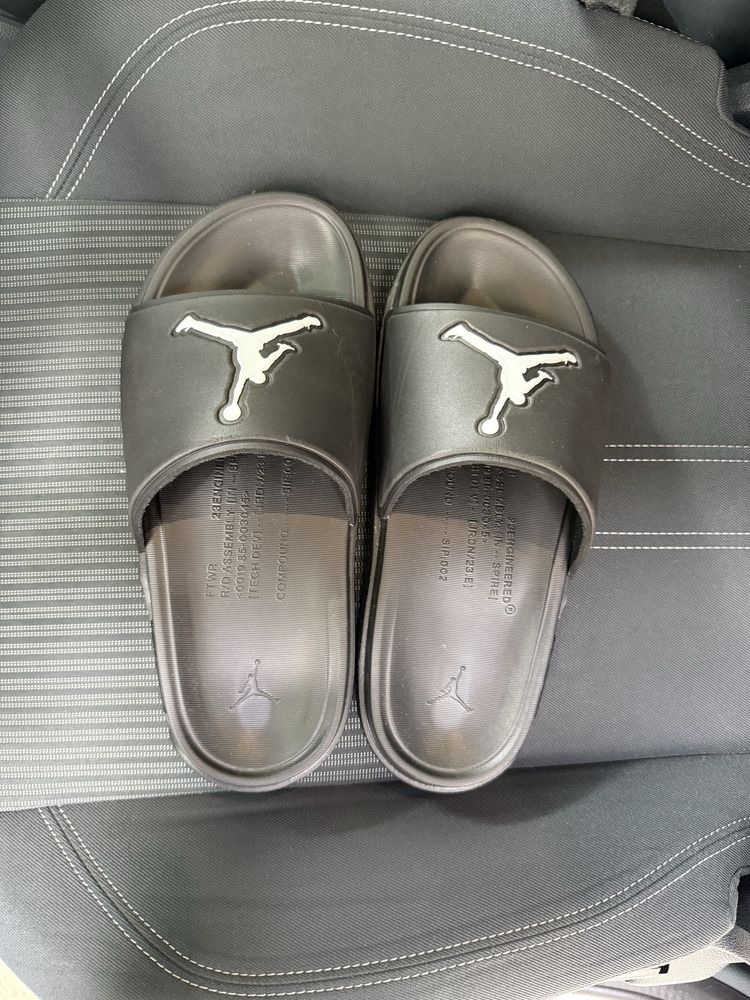 Чехли Jordan 44 номер