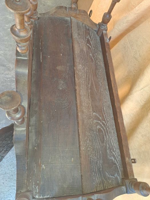 dulap vechi frantuzesc secol 18 - 19 lemn nuc