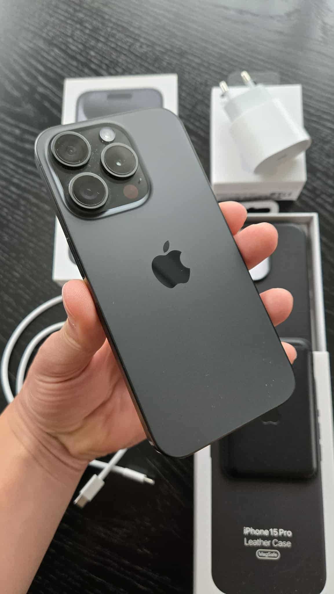 Apple iphone 15 Pro Черен - 97% батерия
