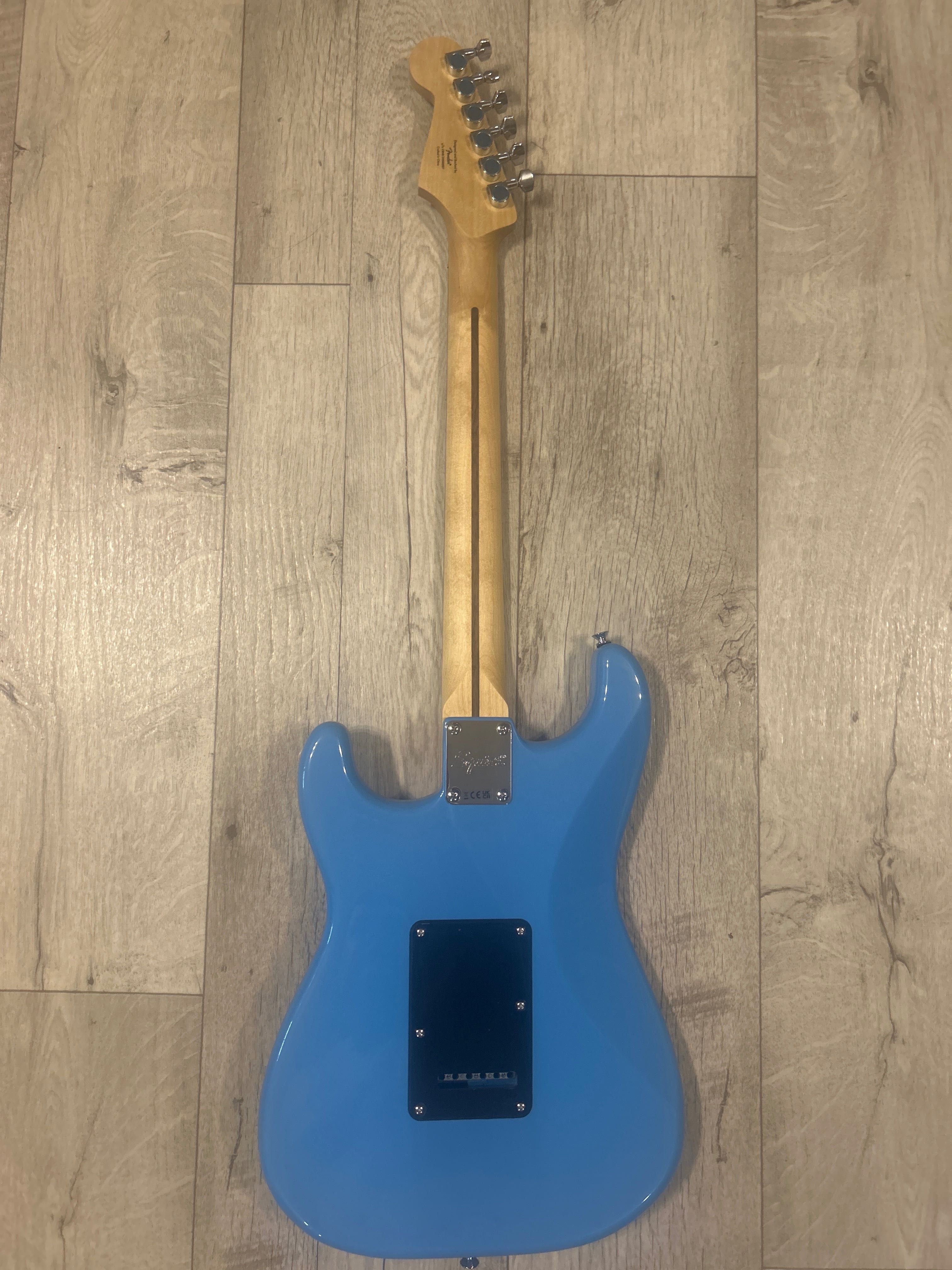Электрогитара Squier by Fender Stratocaster® California Blue