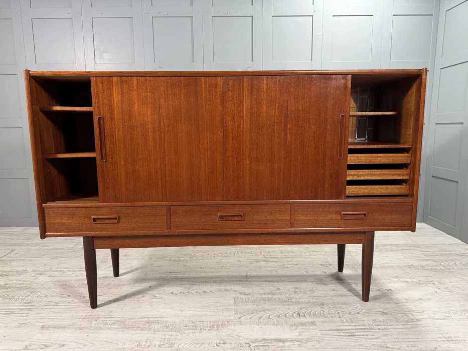 Винтидж датски бюфет от 60-те Д1025-Д