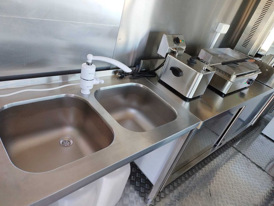 Inchiriez sau vand Rulota fast food lux