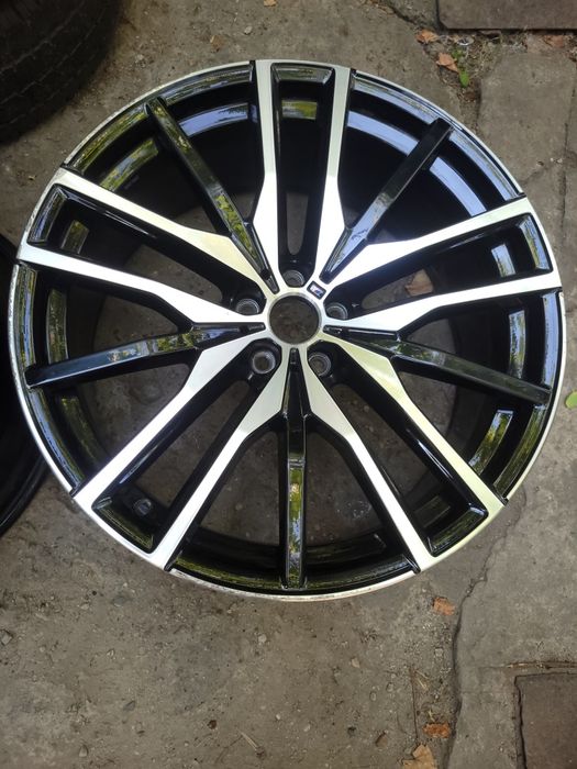 O BUCATĂ Janta fata originala  Bmw 22  X5 G05 X6 G06 style  M742