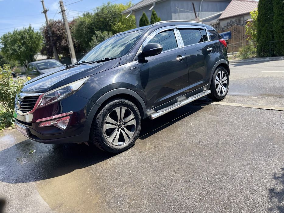 Dezmembrez Kia Sportage lll 2.0 crdi euro 5 4X4 an 2011 piele navi