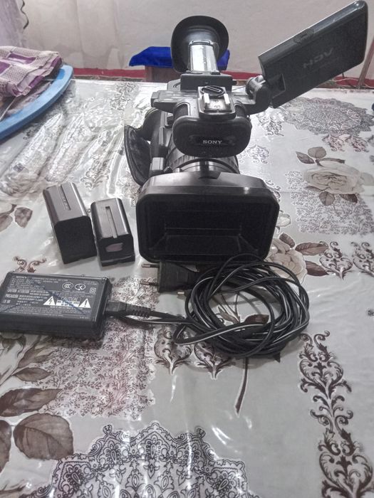 Видеокамера сотилади