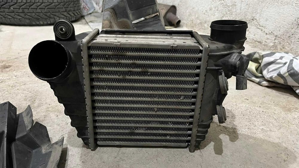 Останали части от а3 1.8т ARY всичо по 20лв