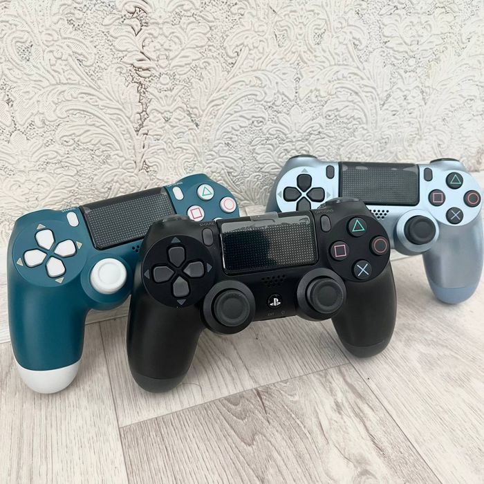 Геймпад Dualshock 4 отличное качество