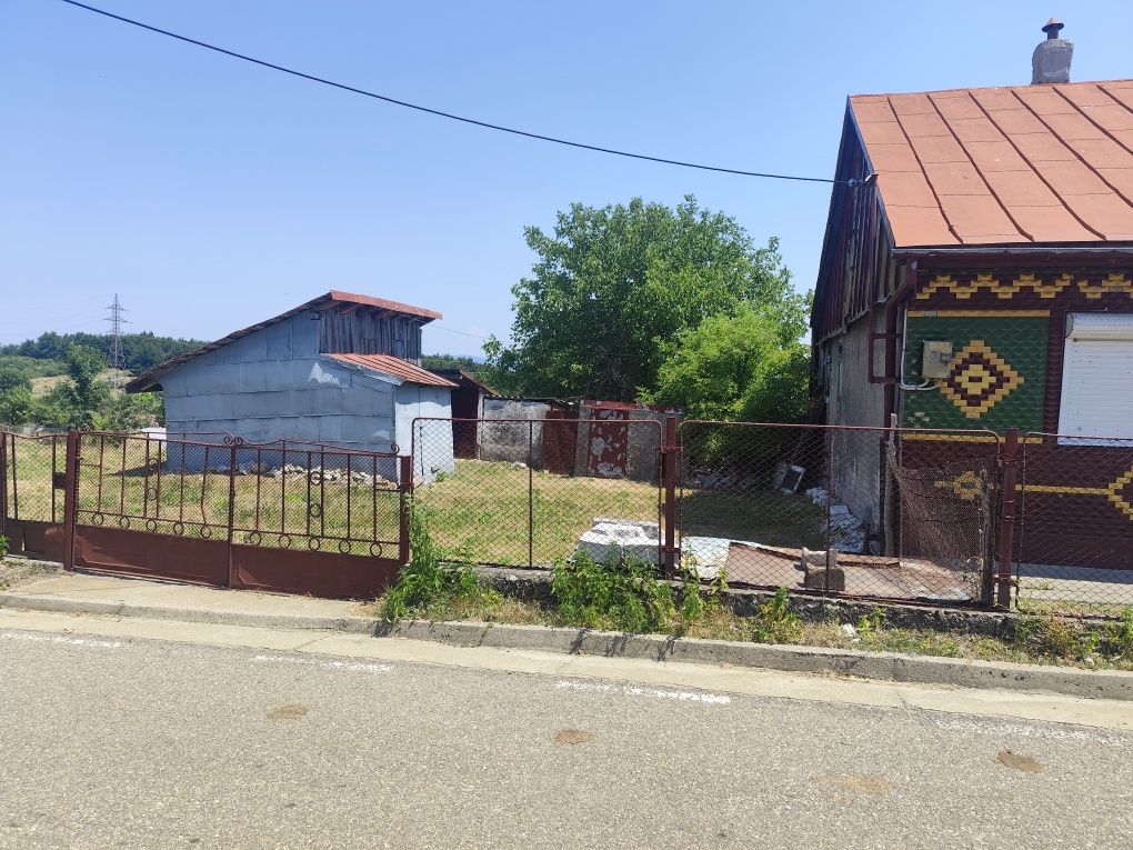 Casa de vânzare Stinapari jud Caraș Severin