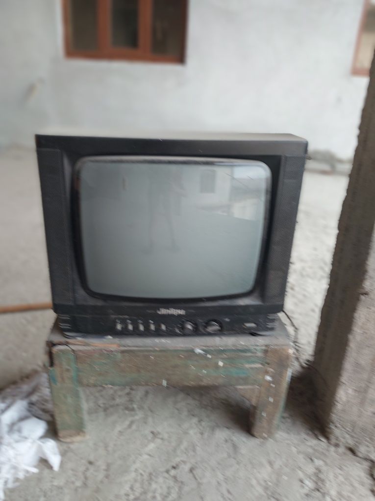 Телевизор и принтер