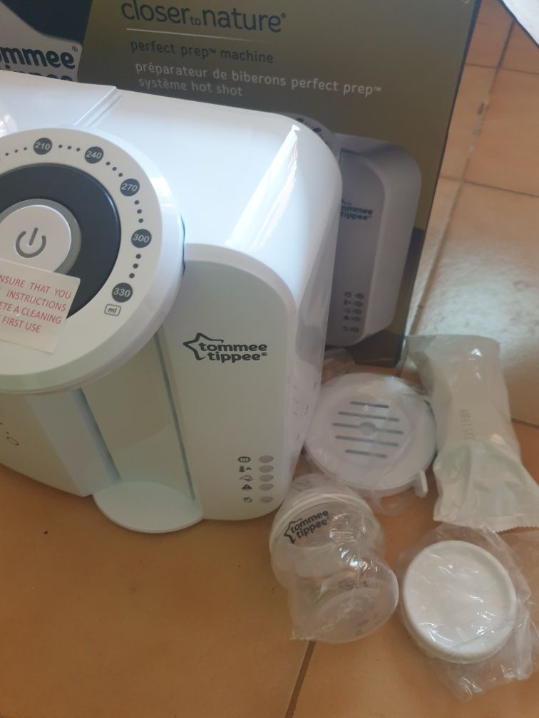 Aparat pentru pregatirea formulei de lapte praf Tommee Tippee Perfect