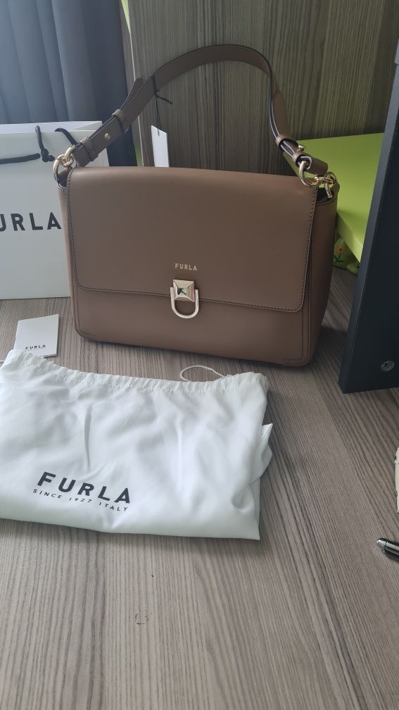 Чанта Furla, нова