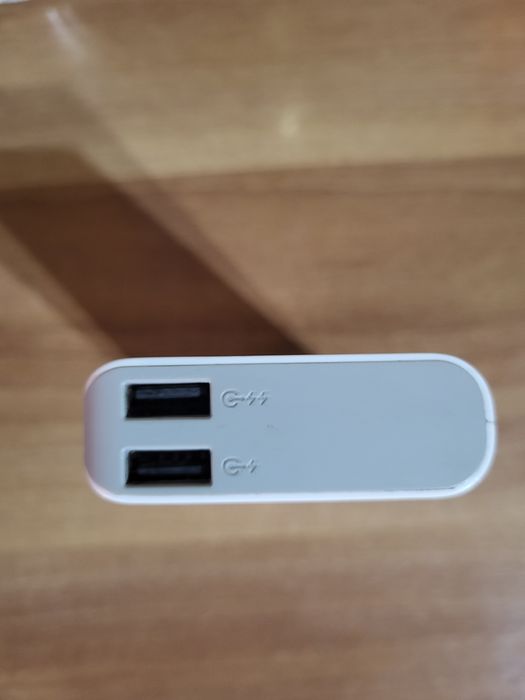 Baterie externă 10000mAh și 20000mAh