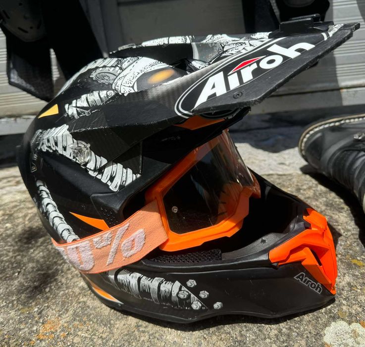 Каска AIROH за ендуро крос мотор мото мотокрос мекица планинско колело