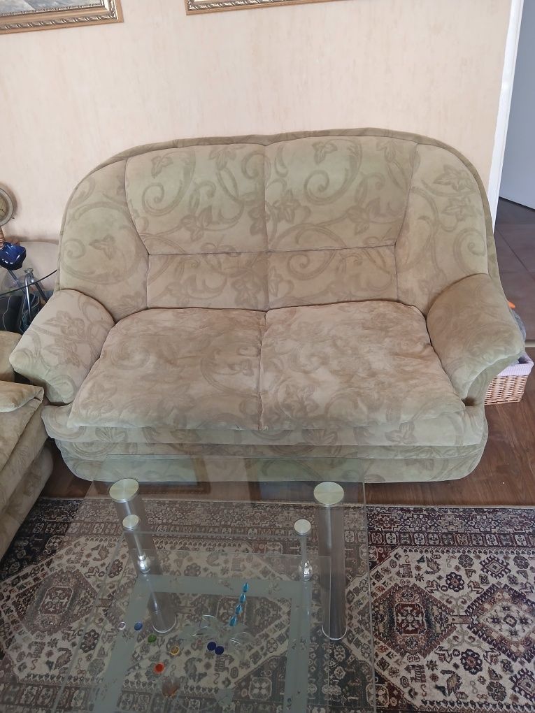 Дивани употребявани