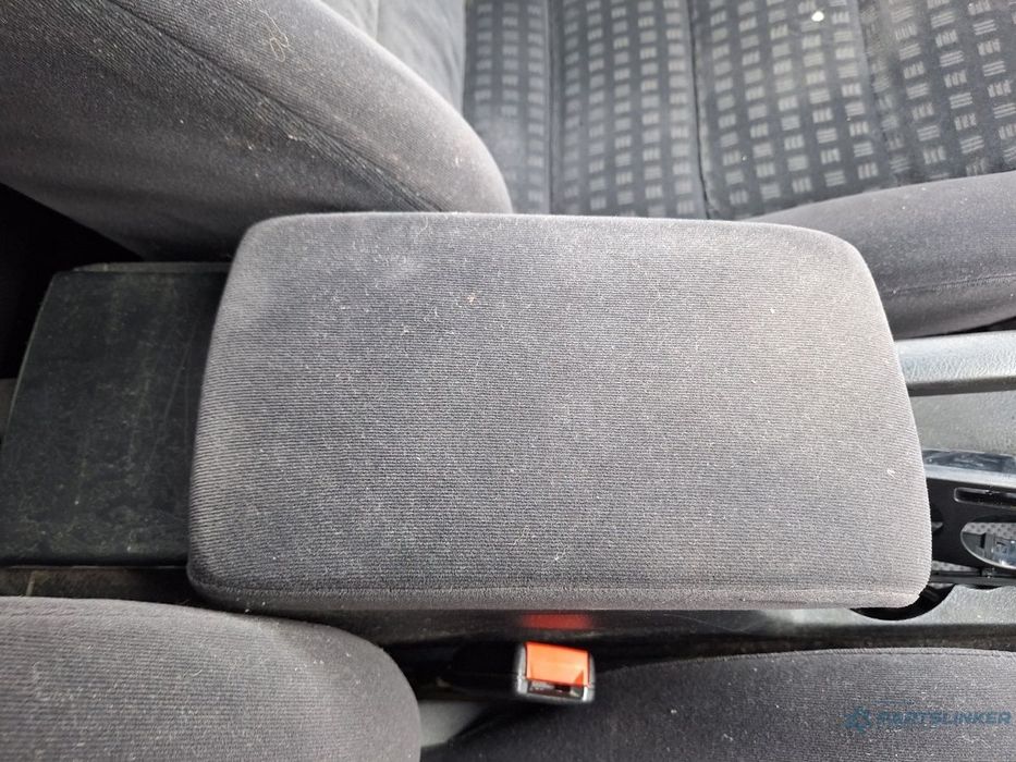 Cotieră VOLKSWAGEN PASSAT 3B3 2000 1.9 TDI AWX 96KW|130HP 2000