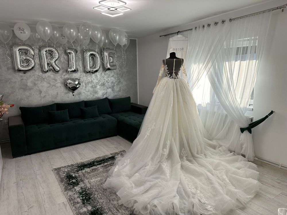 Vând rochie de mireasă Aryana Karen model Daphne