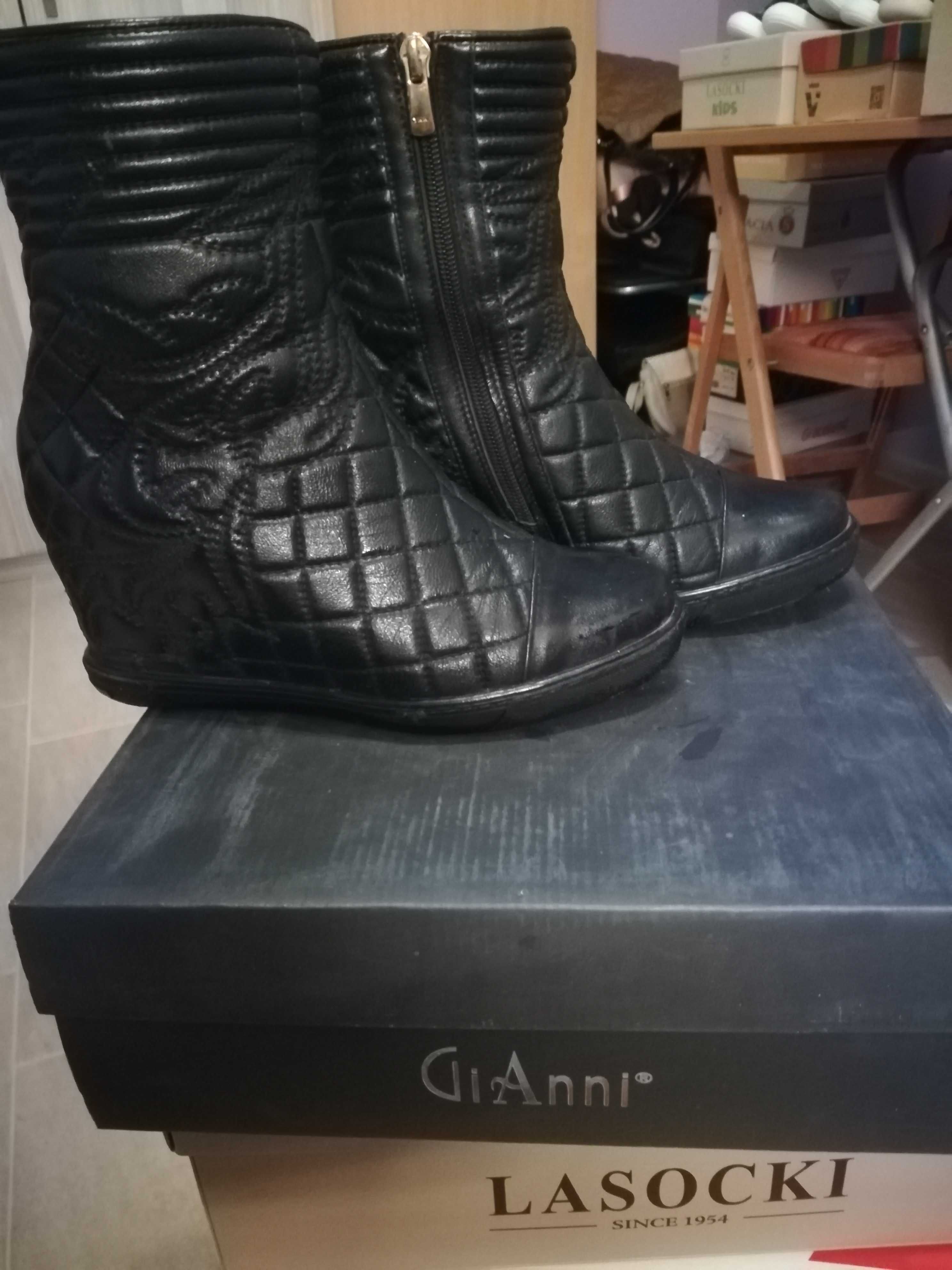 Обувки, ботуши, кецове дамски Gianni , Calvin Klein