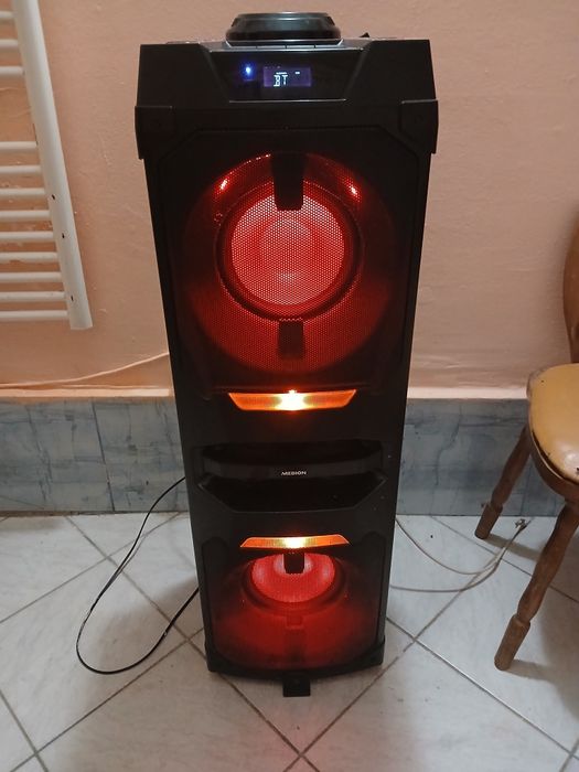 De vanzare boxa foarte buna