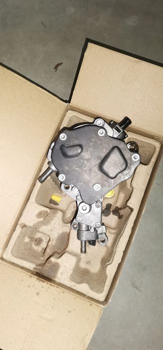 Тандем помпа  audi A4 b7
