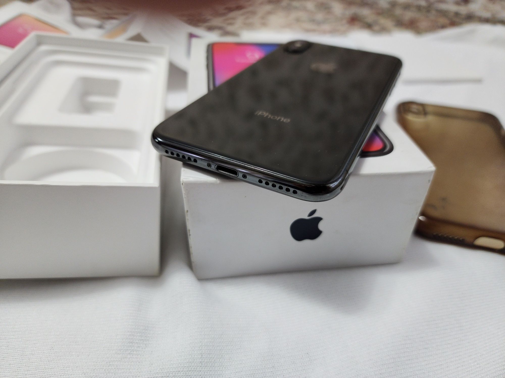 Iphone X LL/A 64ГБ Акк 76% Как Новый Каробка Дк фулл