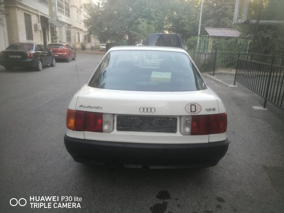 Продаю Ауди 80 2млн