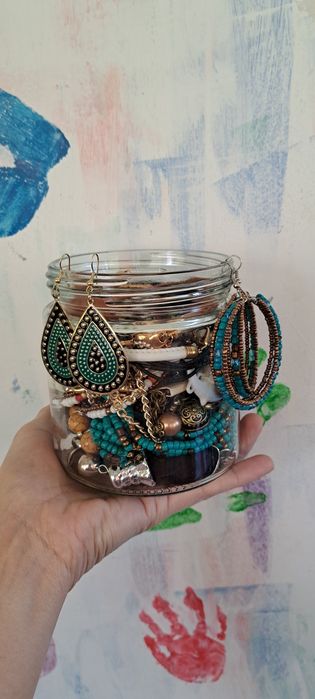 Borcan bijuterii (mystery jar)