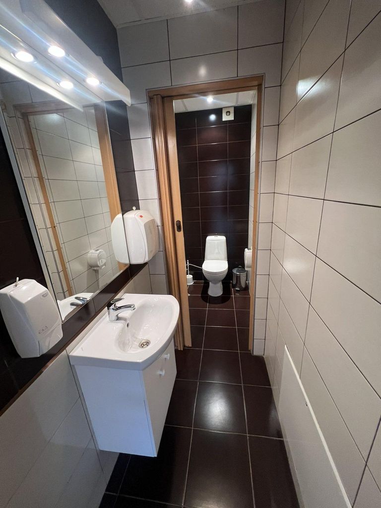 Дава се под наем Офис в Пловдив, Гагарин - 110 кв.м за 500 € - Снимка #5