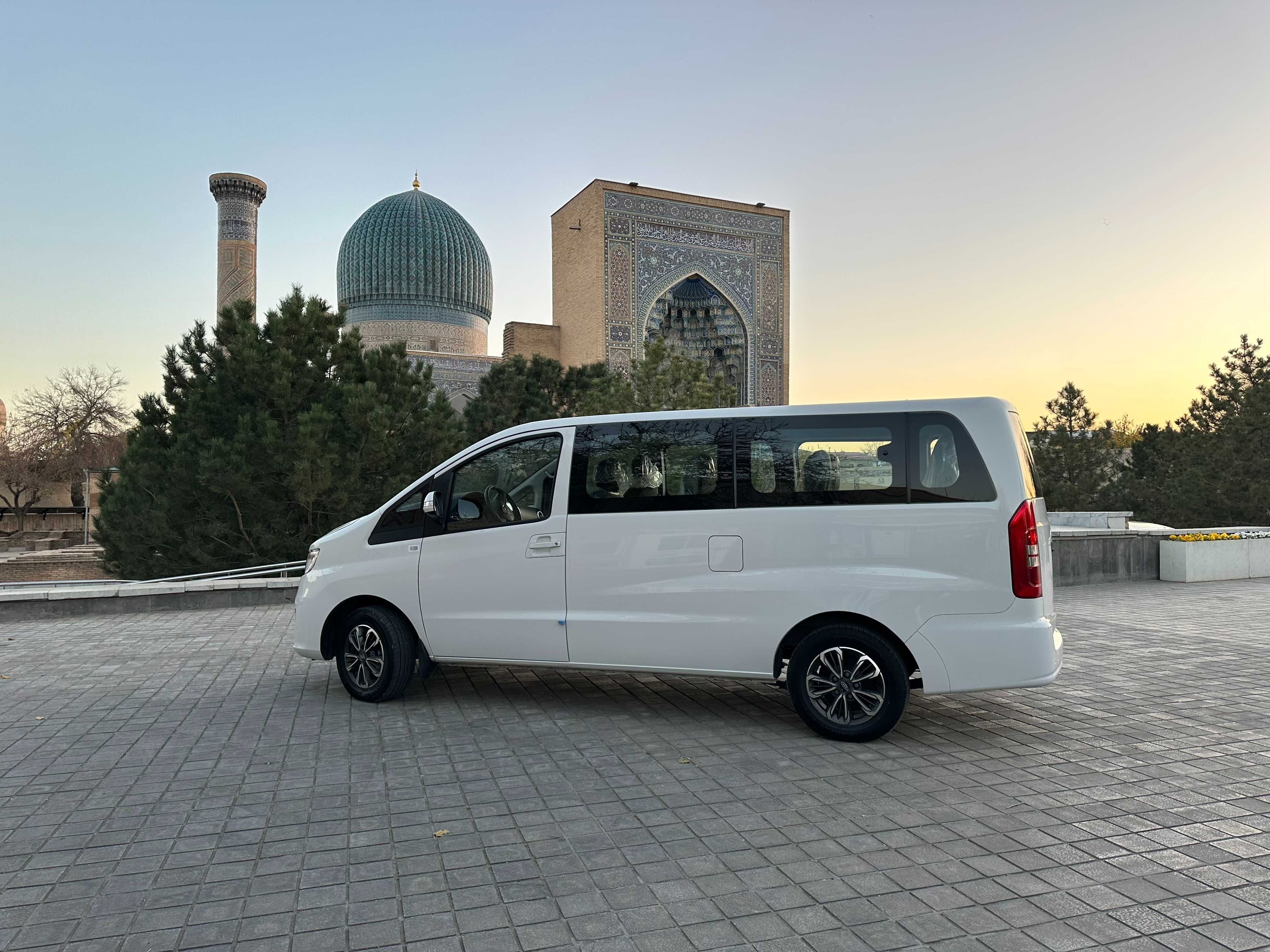 jac m3 miniven turistik oilaviy mikro avtobus 9 o'rindiqli