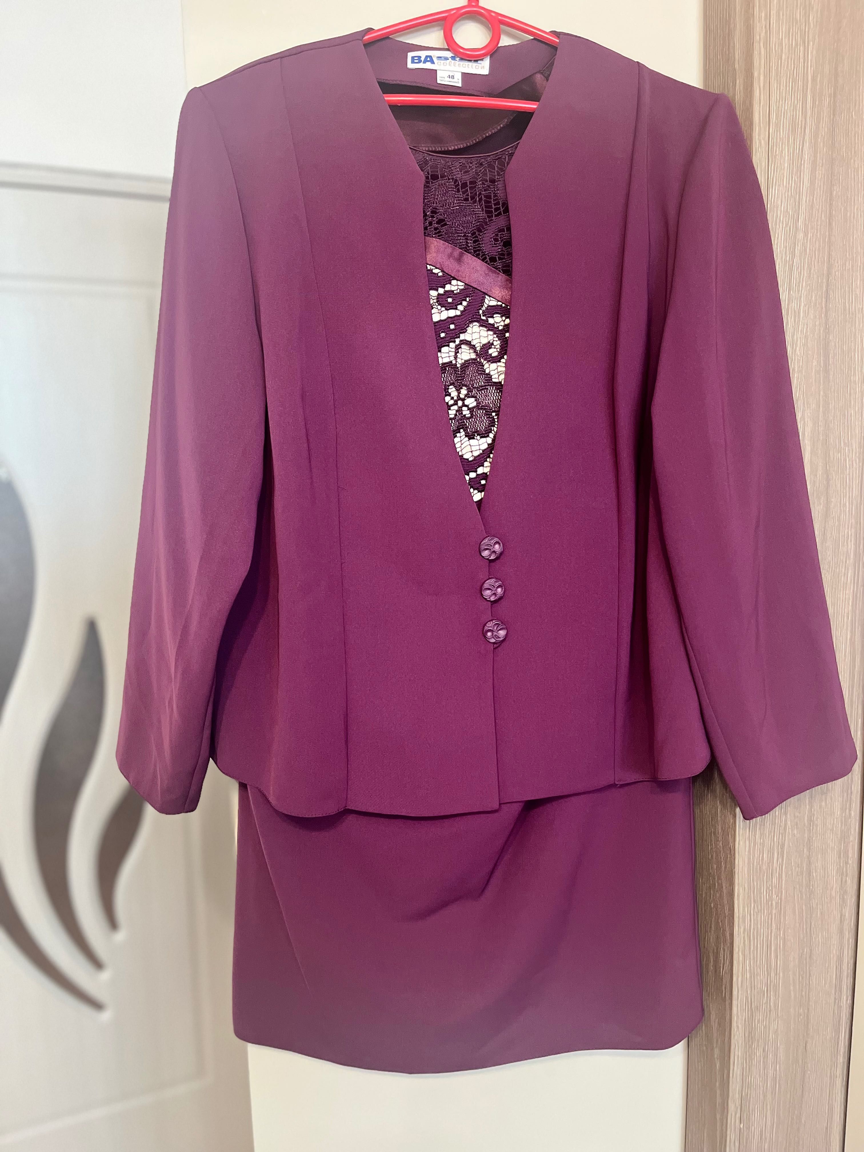 Costum de vanzare
