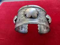 продам антикварный браслет. серебро. 19 век. цена стоит договорная
