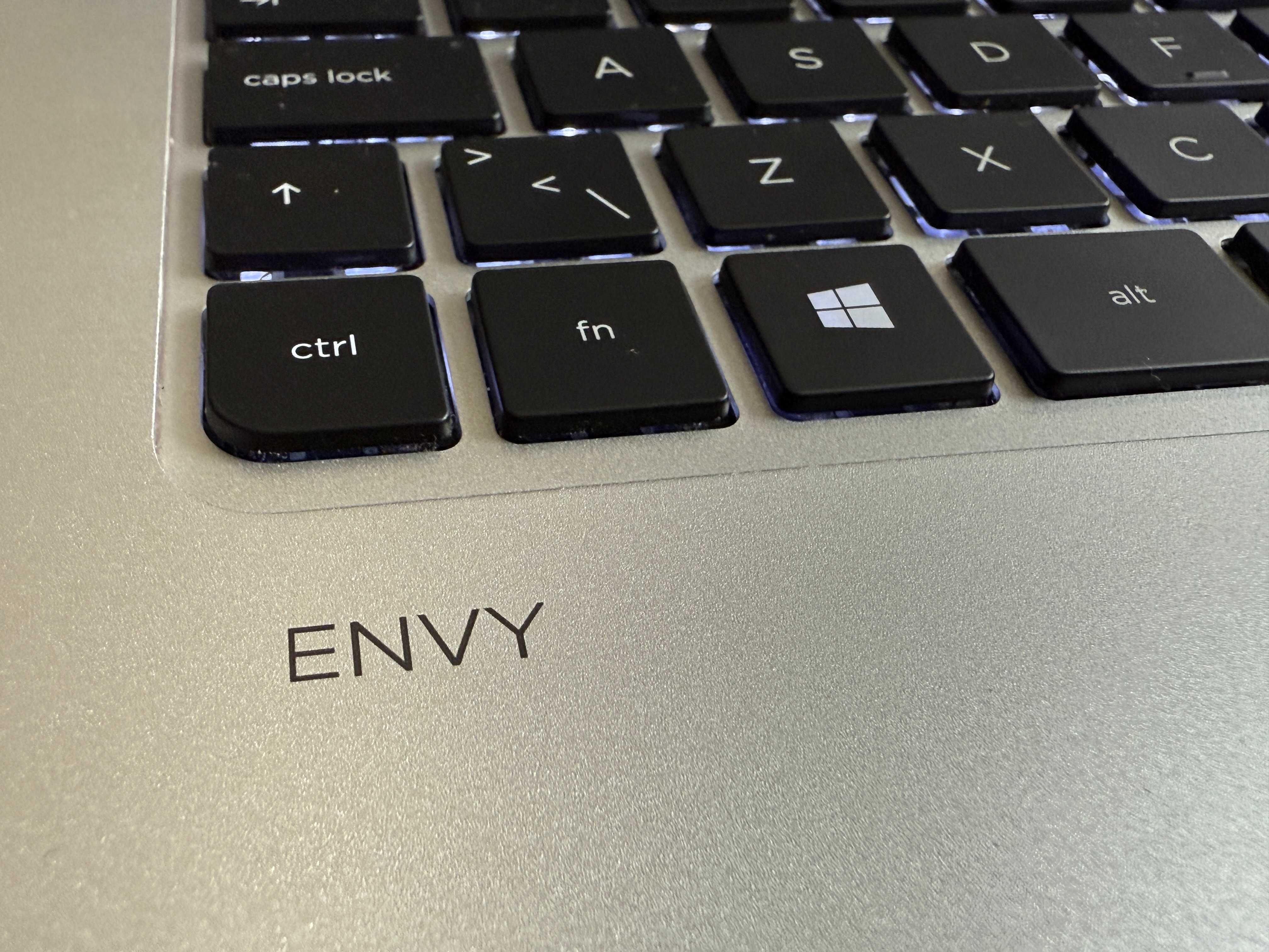 17.3 FHD HP Envy`i7-4702MQ/8GB RAM/256GB SSD/Nvidia 750M-4GB/Подсветка