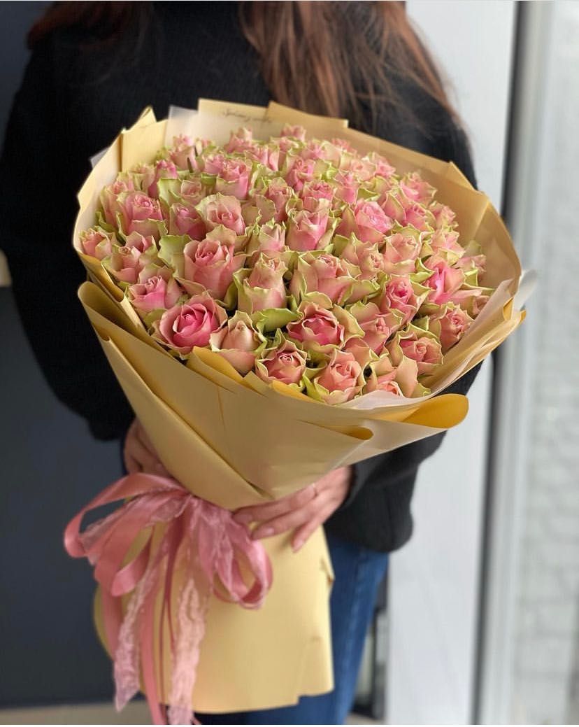цветы букеты Розы с доставкой до двери