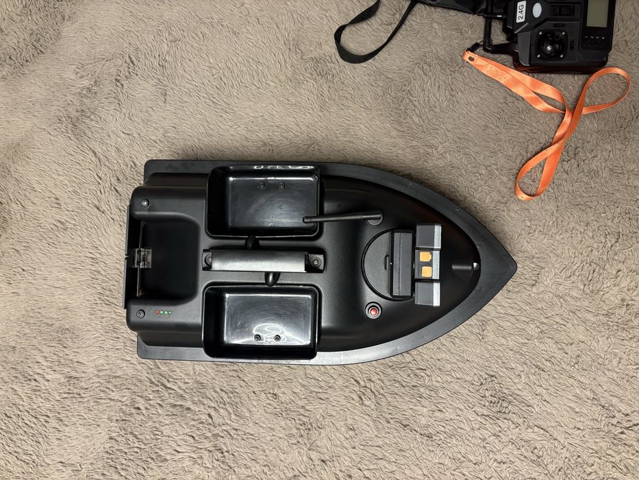 Barcuta Plantat Navomodel, 3 cuve, 2 X motor ,GPS, 500Metri, autopilot