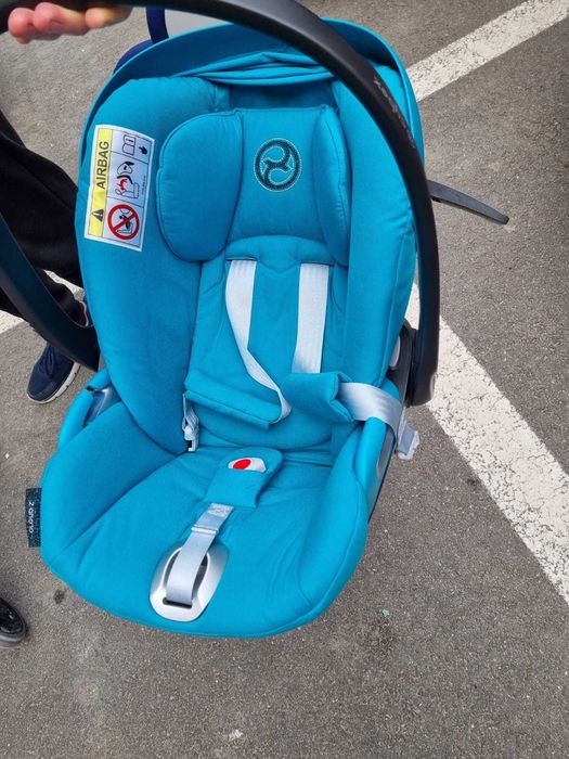 Vand Scoica auto Cybex + baza Isofix