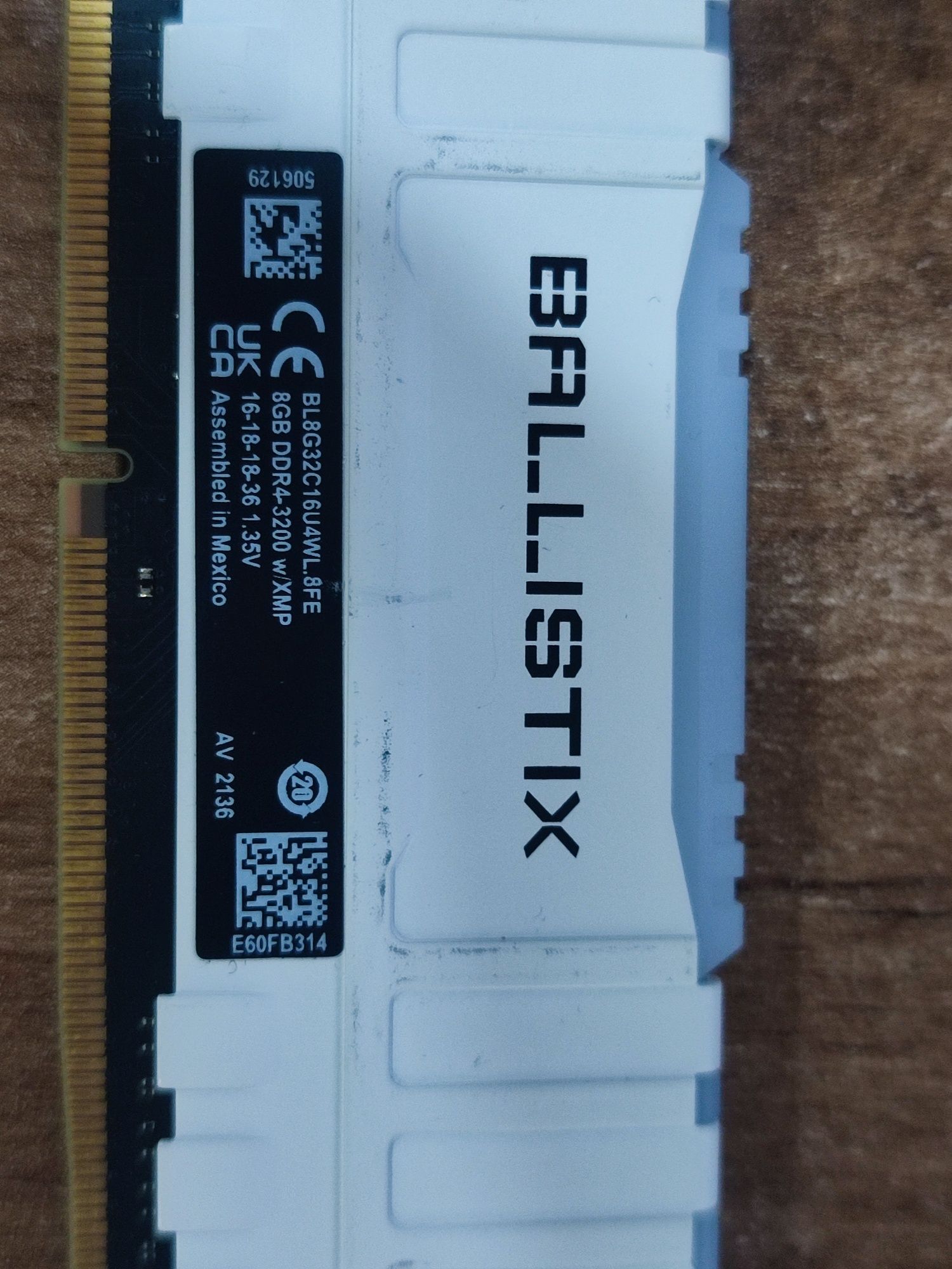 Оперативная память DDR4 8gb UDIMM RGB CRUCIAL