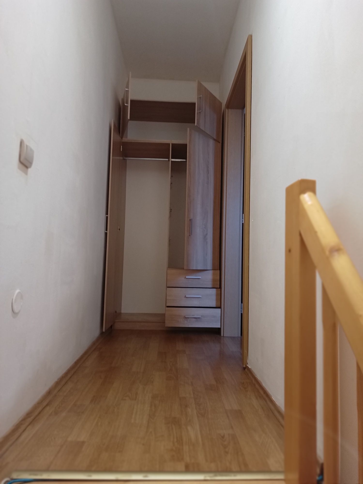 Închiriez apartament