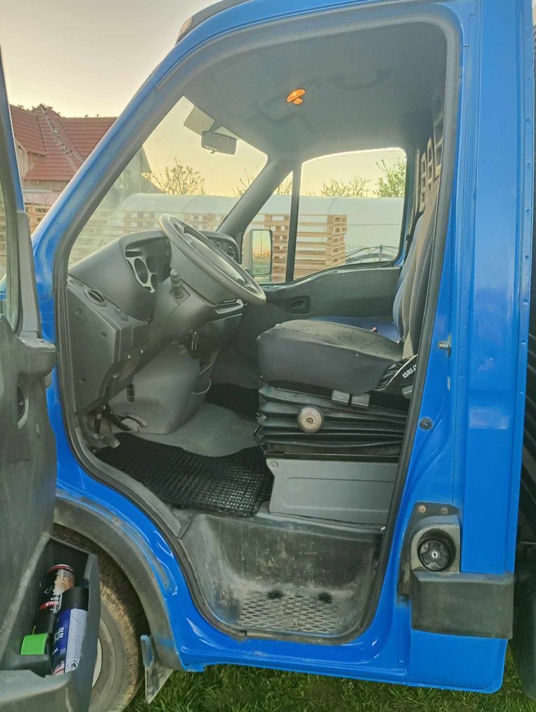 vand Iveco 35c14 basculare pe 3 părți