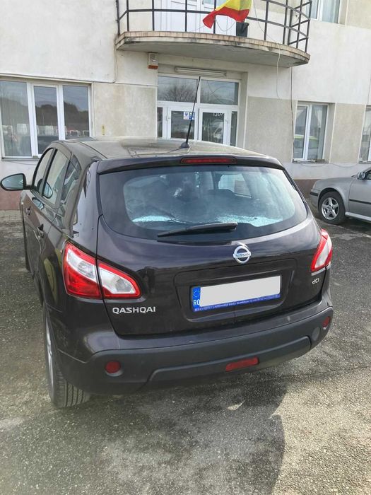 Nissan Qashqai J10