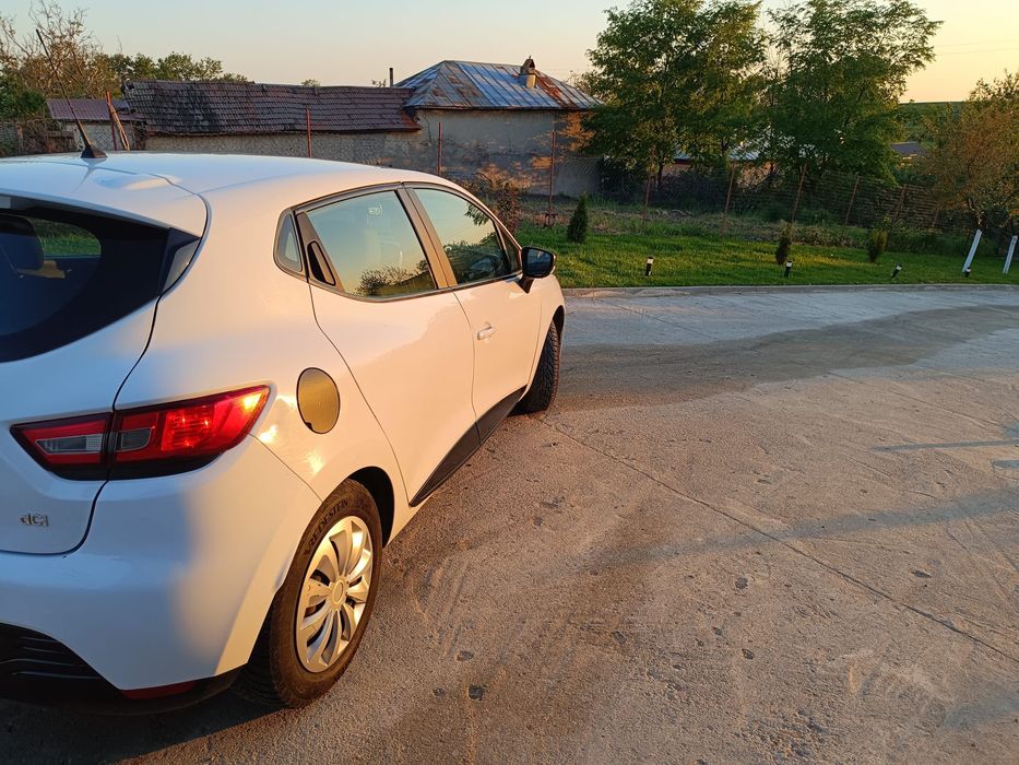 Vând Renault clio 4