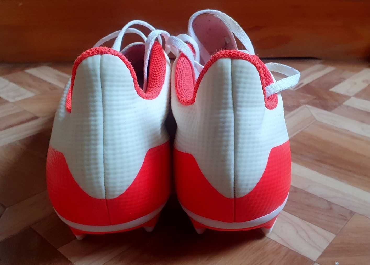 Футболни бутонки adidas Predator white