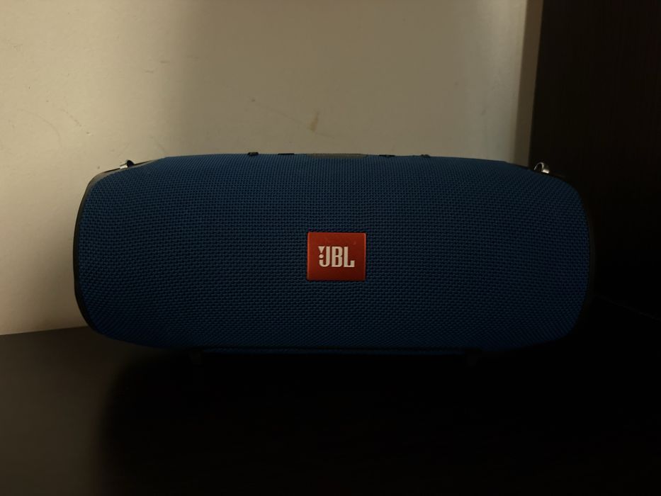 Vând JBL Extreme