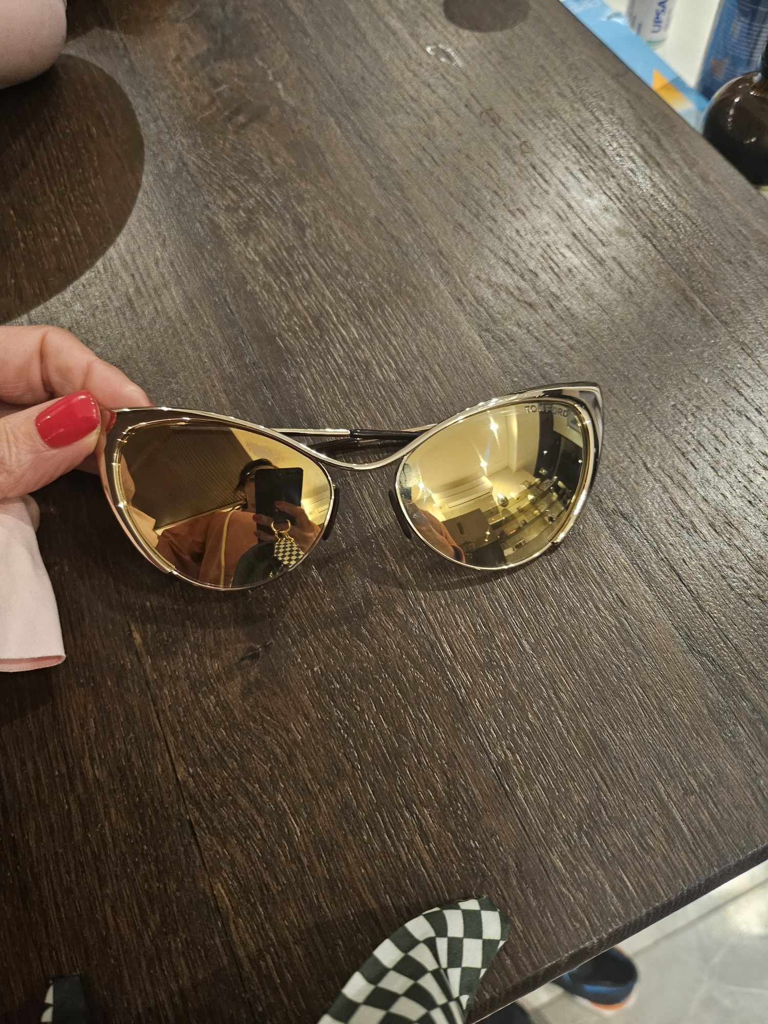 слънчеви  очила в котешка форма