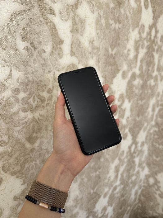 Продам iPhone XR 64GB