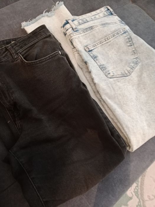 Джинсы женские б/у состояние хорошее черные и светлые